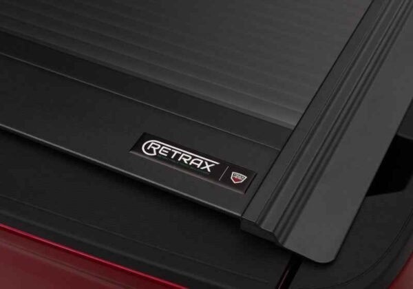 Retrax 99-06 Chevy/GMC 6.5ft Bed / 07 Classic w/ Stake Pocket (Elec Cover) PowertraxONE MX - Image 6