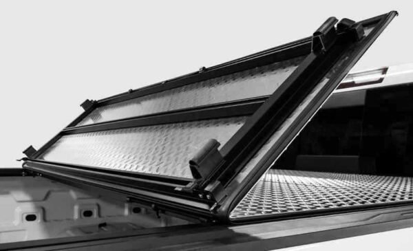 Access LOMAX Tri-Fold Cover 16-20 Toyota Tacoma - 5ft Short Bed (w/o OEM hard cover) - Image 9