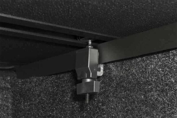 Extang 2021 Ford F-150 (5ft 6in Bed) Solid Fold 2.0 - Image 4